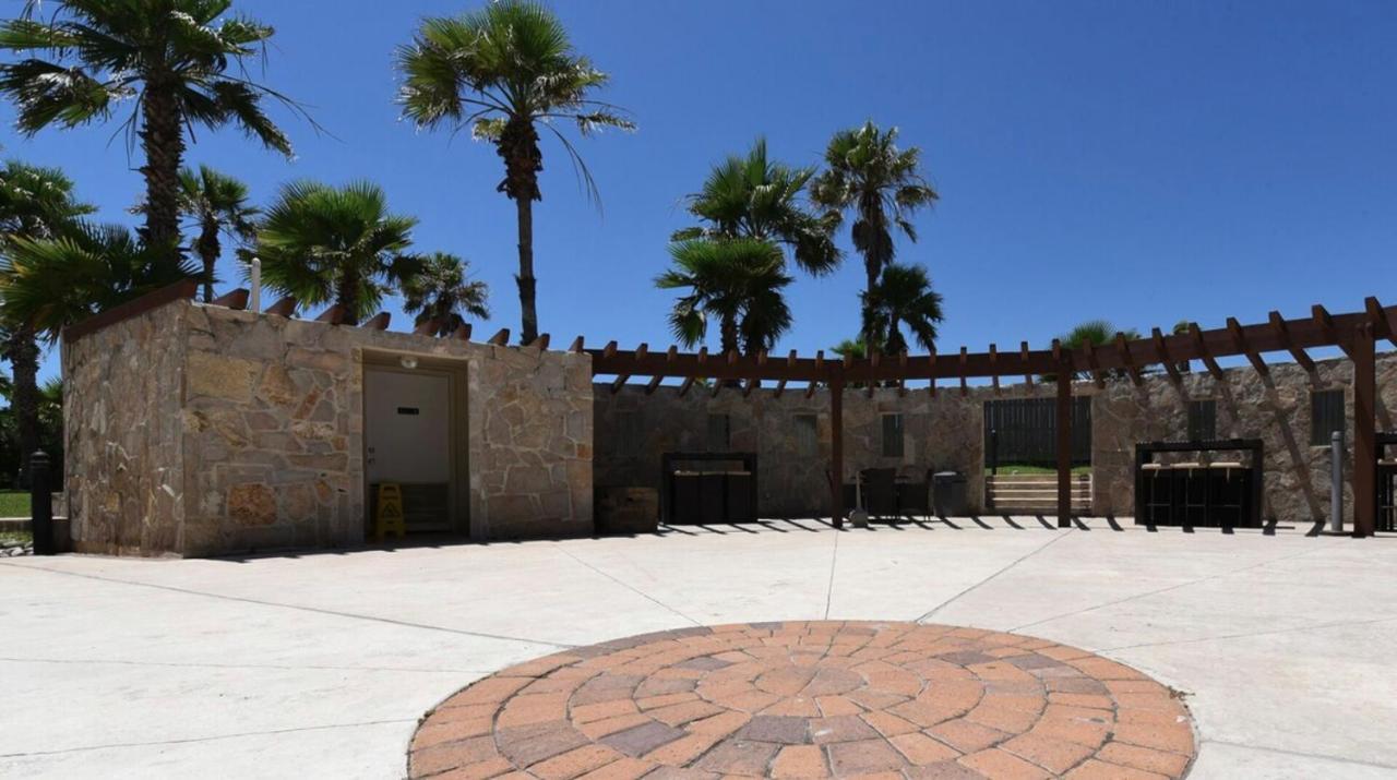 Upscale Modern Villa Private W Terrace In Bahia Mar Beachfront Resort, Heated Pool! South Padre Island Exterior photo